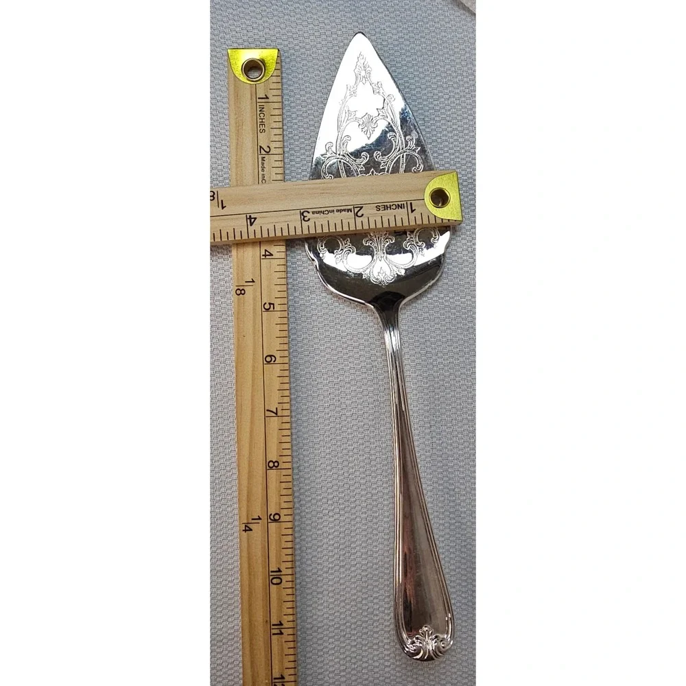 VTG Gorham Heritage Silverplate Pie Cake Server Engraved Scroll Victorian 11.25